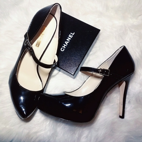 BCBGeneration Shoes - bcbg eneration Black Pumps Ankle Strap Heels 9.5